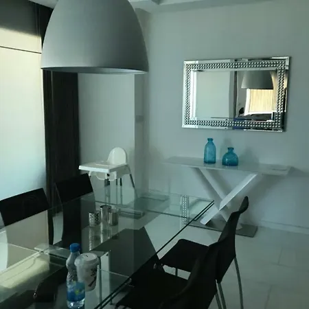 شقة 2b Delux Seafront Finikoudes لارنكا